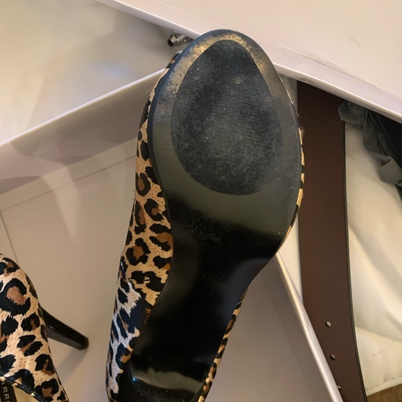 Shoes - Picture 4 of 4